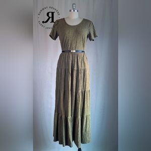 Chelsea & Theodore Elegant Olive Green Knit Tiered Maxi Dress - Size L